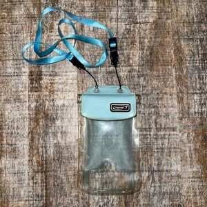 Segmart IPX8 Floating Waterproof Phone Case in Light Blue